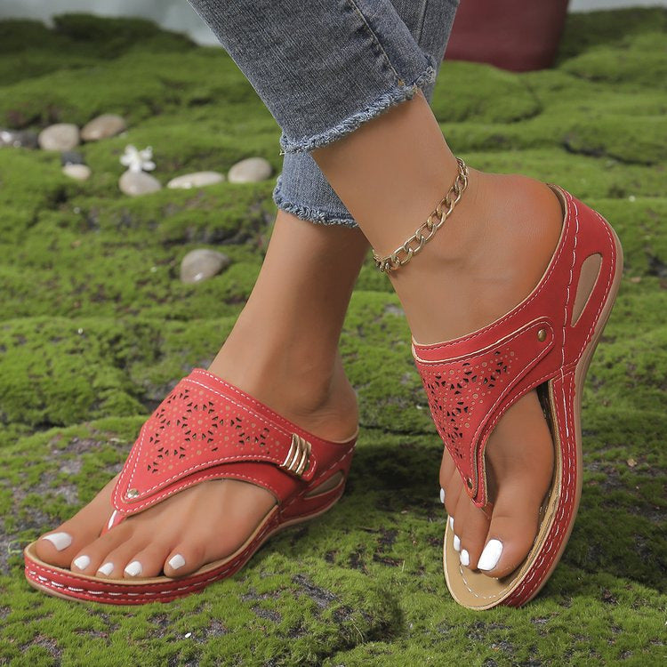 Fashion Hollowed-out Women's Flip-flops